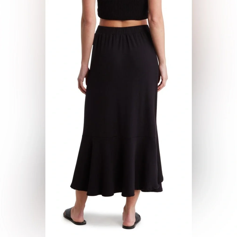 GO COUTURE Women’s Faux Black Wrap Midi Skirt NWOT Size Large